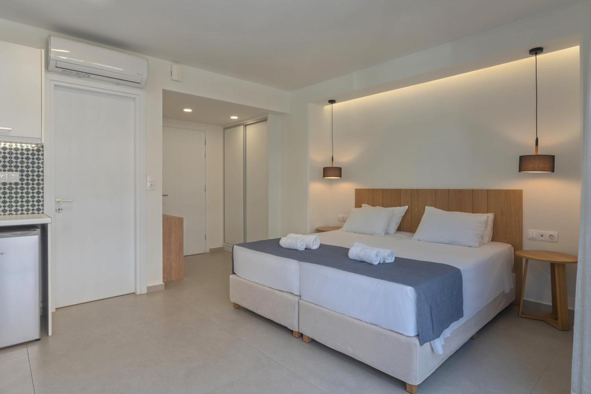 Meltemi Coast Suites Réthymnon Extérieur photo